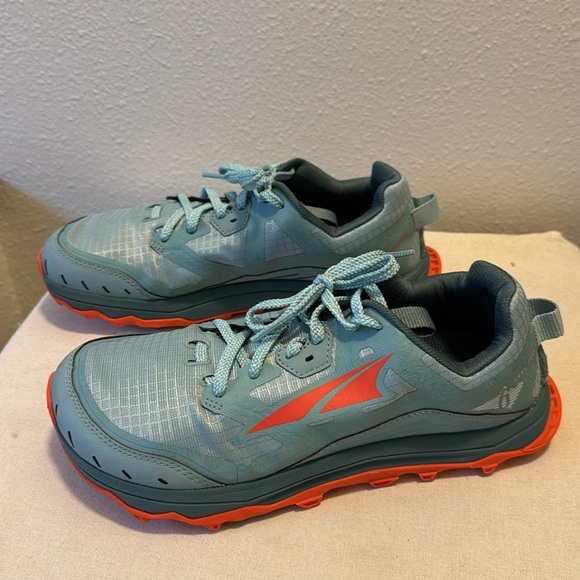 Altra Lone Peak 6, Women’s size 8. - Picture 5 of 6